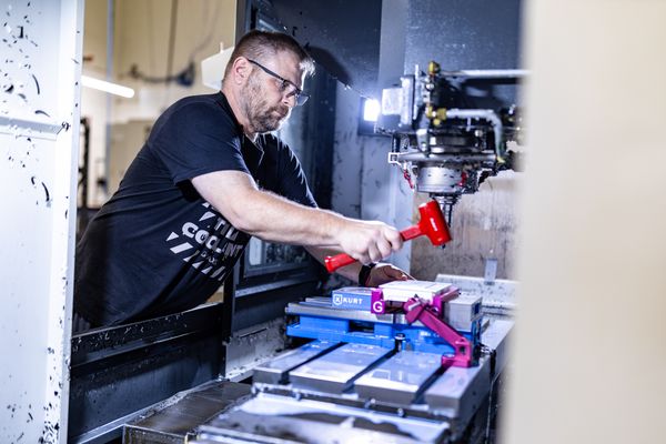 Arcamed's Marriage of Expert Machinists and High-Speed CNC Machinery