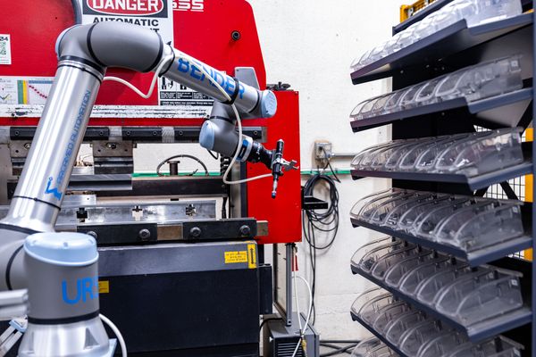 Arcamed's Automated Press Brake Workcell